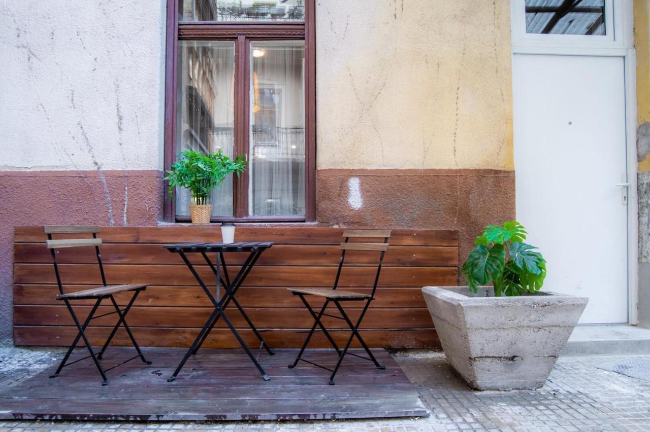 Apartment In Super Location M9 Boedapest Buitenkant foto